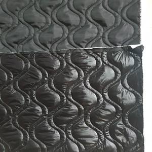 Haute qualité 100% Polyester KSD 164 Quilting 2-5 couches avec motif brodé en gros respectueux de l'environnement pour les hôtels - Product Image 3