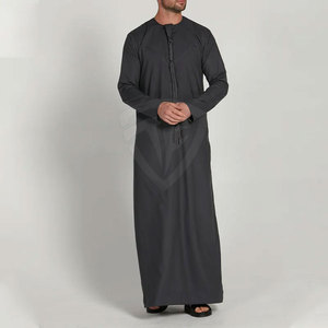 Service OEM Robe musulmane islamique en tissu respirant contrasté de couleur pour hommes avec fermeture à bouton pour hommes - Product Image 4