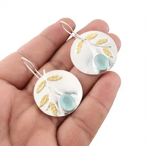 Boucles d'oreilles pendantes artisanales de créateur, détails raffinés, pierre de calcédoine aqua, unisexe, cadeau de fête, plaqué argent - Product Image 6