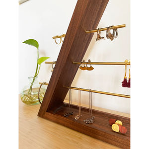 Soporte de joyería de alta demanda Ahorro de espacio con aspecto elegante Disponible en el suministro mundial de la India - Product Image 2