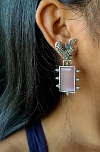 Pendientes de diseño de pavo real oxidado chapados en plata de primera calidad con piedras y gotas de perlas, joyería étnica india tradicional para mujer - Product Image 4