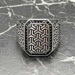 Anillo Étnico Hecho a Mano para Hombre, Diseño Geométrico Otomano, Chapado en Oro de 18K, Piedra de Circonita Cúbica Negra, Micro Pavé, Anillo de Plata Moderno - Product Image 2