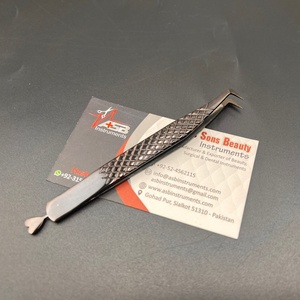 Pinzas de pestañas de acero inoxidable sostenibles de plasma negro nuevas personalizadas al por mayor, volumen de 90 grados, fuerte extensión de pestañas puntiagudas - Product Image 4