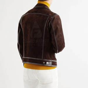 Veste en cuir suédé pour homme, design moderne écologique avec logo sur le devant, pour streetwear et usage quotidien - Product Image 4
