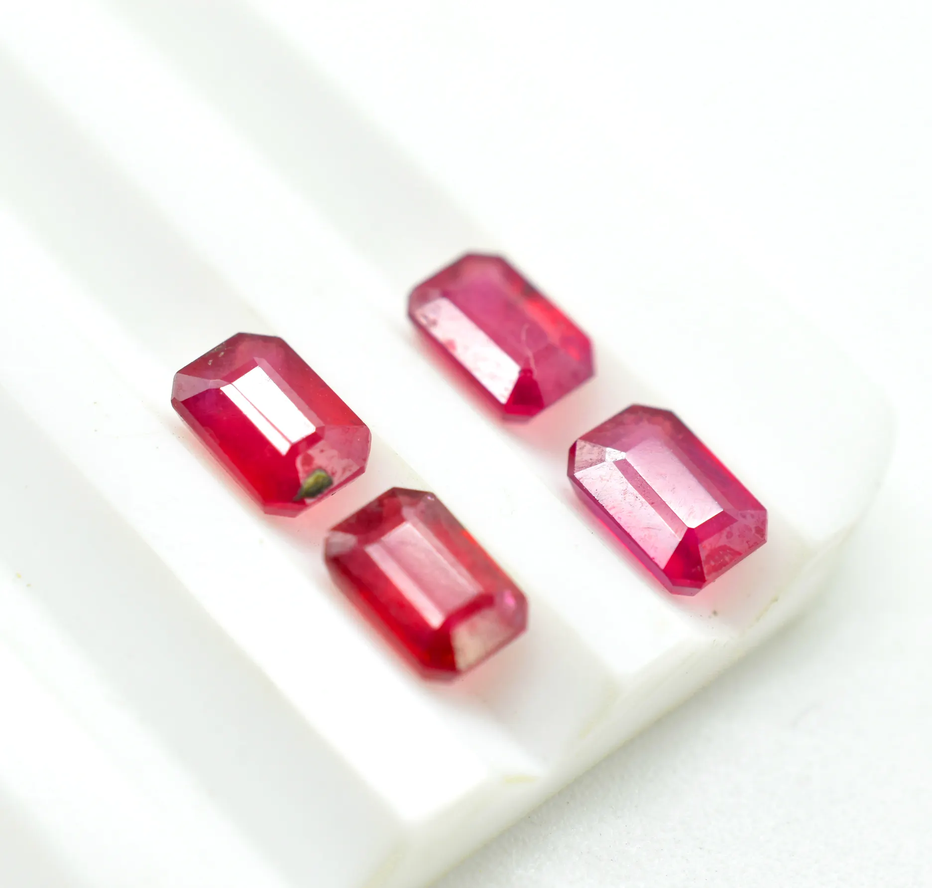 Rubino naturale sfaccettato 4 x6 MM ottagonale pietre sfaccettate rubino pietra preziosa sciolta per gioielli che rendono più dimensioni disponibili