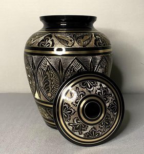 Urnas de cremación de latón para cenizas humanas de adultos y bolsa de terciopelo gratis al mejor precio - Product Image 1