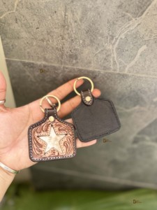LLavero de piel de vaca a mano, novedad en llaveros vintage con estilo para llaveros personalizados, gran oferta - Product Image 4