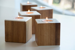 Bougeoir fait main/T Light pour la décoration de la maison Bougeoir en bois d'acacia Bougeoir en bois Bougeoir moderne en bois léger - Product Image 2