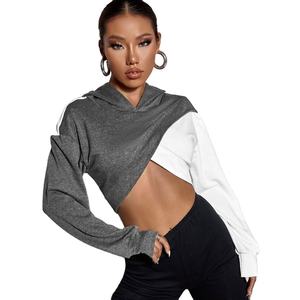 Nouveautés Vêtements pour femme Ensemble short et sweat à capuche avec bloc de couleurs Ensemble short 2 pièces pour femme - Product Image 1