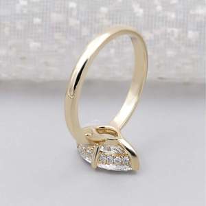 Anillo de Compromiso Solitario con Certificado IGI, Diamante de Corte Marquesa con Halo Oculto, Anillos de Diamantes Certificados - Product Image 4