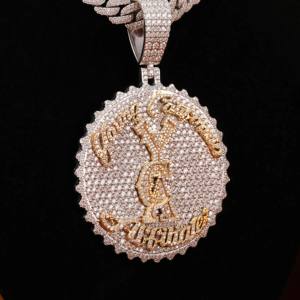 Colgante de Plata de Ley 925 de Lujo con Elegante Diamante, Elegancia Atemporal, Claridad VVS, Patrón de Letra de Corazón, Joyería de Moissanita - Product Image 4