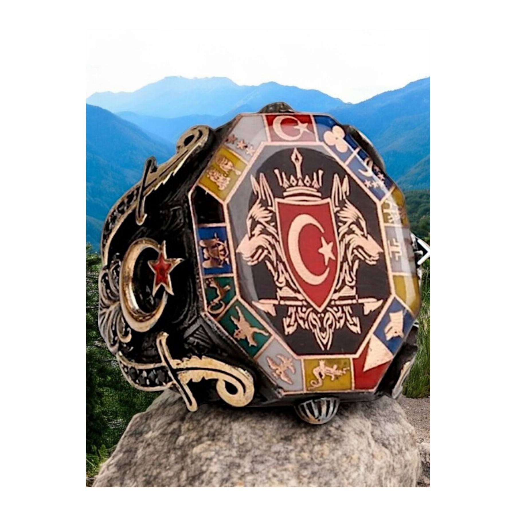 มีสีสันมาก