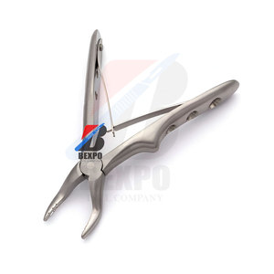 Pince dentaire chirurgicale en acier inoxydable #51 pour enfants Pince d'extraction de molaires de mâchoire supérieure de 3.0mm - Product Image 1