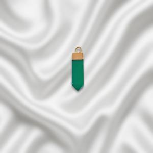 Pendentif crayon en onyx vert plaqué or pour la fabrication de bijoux, boucles d'oreilles et colliers - Product Image 1
