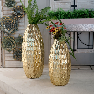 Florero de Aluminio Hecho a Mano con Acabado Plateado, Perfecto para una Decoración de Estilo Rústico o Campestre - Product Image 4