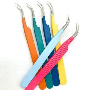 Pinzas de extensión de pestañas de acero inoxidable con recubrimiento de Color personalizado de alta calidad Punta puntiaguda sostenible Probado a mano-Venta al por mayor - Product Image 1