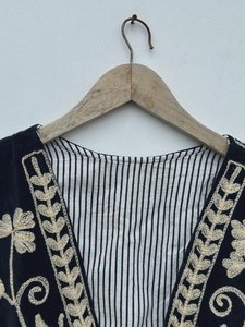 Chaleco Boho de Terciopelo Bordado, Chaleco Étnico Indio, Regalo de Navidad para Ella, Atuendo de Acción de Gracias, Chaqueta Étnica sin Mangas - Product Image 4