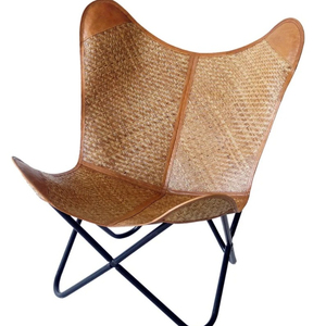 Silla plegable de mariposa de estilo rústico Justa, asiento de mezcla de cuero de lona de bambú con soporte de hierro para dormitorio o ocio al aire libre - Product Image 1