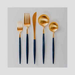 Juego de cubiertos de acero inoxidable con mango de resina verde Utensilios fabulosos ecológicos para el regreso a la escuela - Product Image 3