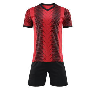 Uniformes de fútbol con logotipo personalizado Último diseño para entrenamiento y ropa deportiva Fabricado en fábrica con servicio OEM disponible - Product Image 2