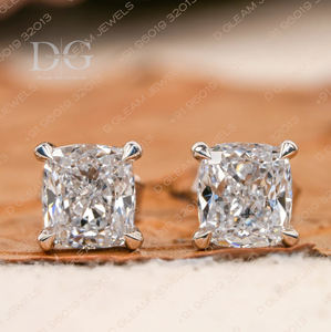 Boucles d'oreilles clous en moissanite taille coussin 2,00 carats, clarté VVS-VS, plaqué rhodium, sertissage clos tendance, argent, pour fiançailles et mariage - Product Image 6