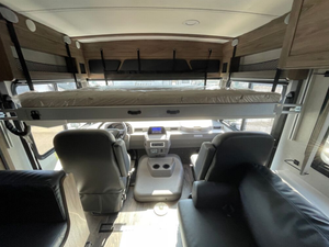 Superbe camping-car de classe A Winnebago Sunstar 33K d'occasion 2020 2021 2022 2023 2024 pour le camping - Product Image 3