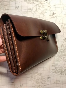 Aaliyan impex กระเป๋าคลัทช์สำหรับผู้หญิงหนังแท้ทันสมัยทำด้วยมือพร้อมพู่สำหรับยามเย็นเดินทางและเป็นของขวัญ - Product Image 1