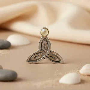 Pendentif en or rose avec nœud celtique, plaqué rhodium et pierre précieuse, cadeau pour elle - Product Image 2