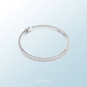 Bracelet sophistiqué en tannis rond certifié IGI, de couleur blanche, avec un design de bijoux raffiné, élégant et intemporel. - Product Image 4