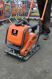 Yüksek güç 80kg manuel plaka kompaktörü inşaat için fabrika doğrudan Robin GX160 motor elektrik kaynağı-satılık - Product Image 3