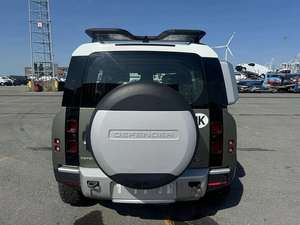 Oferta de Calidad en Súper Ventas 2024: Camioneta Usada RHD 110 D240 2.0L Diésel de 8 Velocidades y 240 CV, 5 Plazas, Herramientas de Calidad - Product Image 6