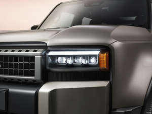 2023 2.4T Cruiser Land SUV Grande 4x4 Automático Volante a la Izquierda Multifunción Asientos de Cuero - Lado Izquierdo - Product Image 5