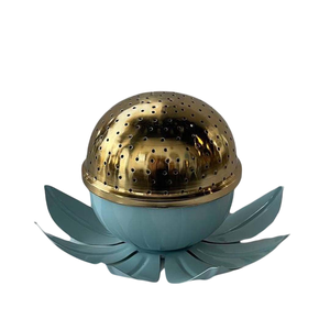 Brûleur d'encens Bakhoor blanc de conception merveilleuse pour l'arôme de la pièce, parfum exclusif, qualité artisanale, bois durable - Product Image 1