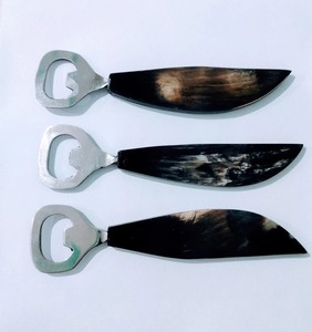 Véritable corne de buffle fabriquée à la main Ouvre-bouteille écologique multifonction allant au lave-vaisselle Bouchon de bière/soda/pop poli Unique - Product Image 3