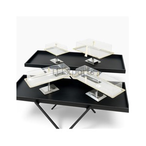 Juego de Soportes para Chocolate de Acrílico con Base Cuadrada y Rectangular con Detalles en Dorado, Ideal para Presentaciones de Eventos de Lujo - Product Image 1