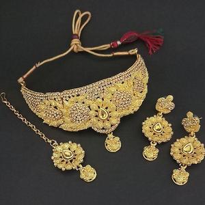 Conjunto de collar de gargantilla de piedra marrón Kriaa con joyería fina Maang Tikka 1113641 - Product Image 1