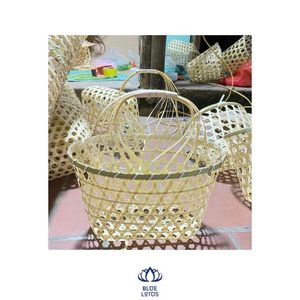 PRODUITS chauds 2024 panier de rangement tissé en bambou avec poignée prêt à expédier du Vietnam - Product Image 1
