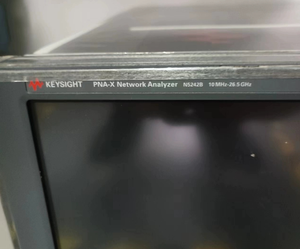 Analizador de Redes Vectoriales KEYSIGHT PNA N5245B con 4 Puertos 10MHz-26.5GHz - Product Image 2