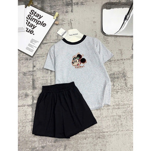 Lindo conjunto de dos piezas de algodón para mujer por encima de la rodilla tallas XS y XXS elegante traje de pantalones cortos de 14" - Product Image 6