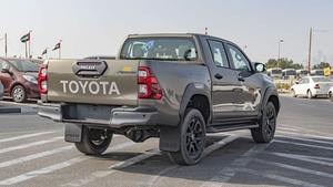 Véhicule Toyota HILUX ADVENTURE 2.8D MY 2022 d'occasion Authentique conduite à gauche et à droite LHD RHD voitures d'occasion à vendre - Product Image 4