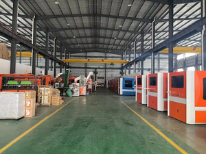 เครื่องเป่าขวดแบบ DIY 8ช่องสำหรับน้ำแร่และขวด PET ความจุ10000B/ชั่วโมงทำงานอัตโนมัติ - Product Image 5