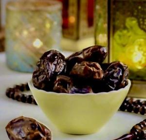 Cuencos de dátiles de metal bellamente hechos a mano con atractivo artesanal para hogares con decoración tradicional o inspirada en Vintage - Product Image 6