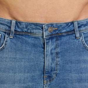 Pantalones cortos ajustados para hombre, pantalones cortos de mezclilla azul medio elásticos de corte clásico, ropa de verano, pantalones cortos informales elegantes de aspecto limpio, pantalones cortos cónicos - Product Image 6