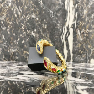 Lắc tay mạ vàng thủ công bằng đồng thau, đính đá zircon, kiểu dáng thời thượng phong cách Trung Đông, sang trọng - Product Image 1