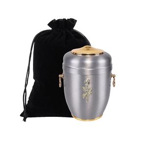 2023 Unique Gravé Adultes Urnes Fabricant de l'Inde Adulte Métal Crémation Urne Fabricant À La Main Urne De Crémation En Gros - Product Image 1