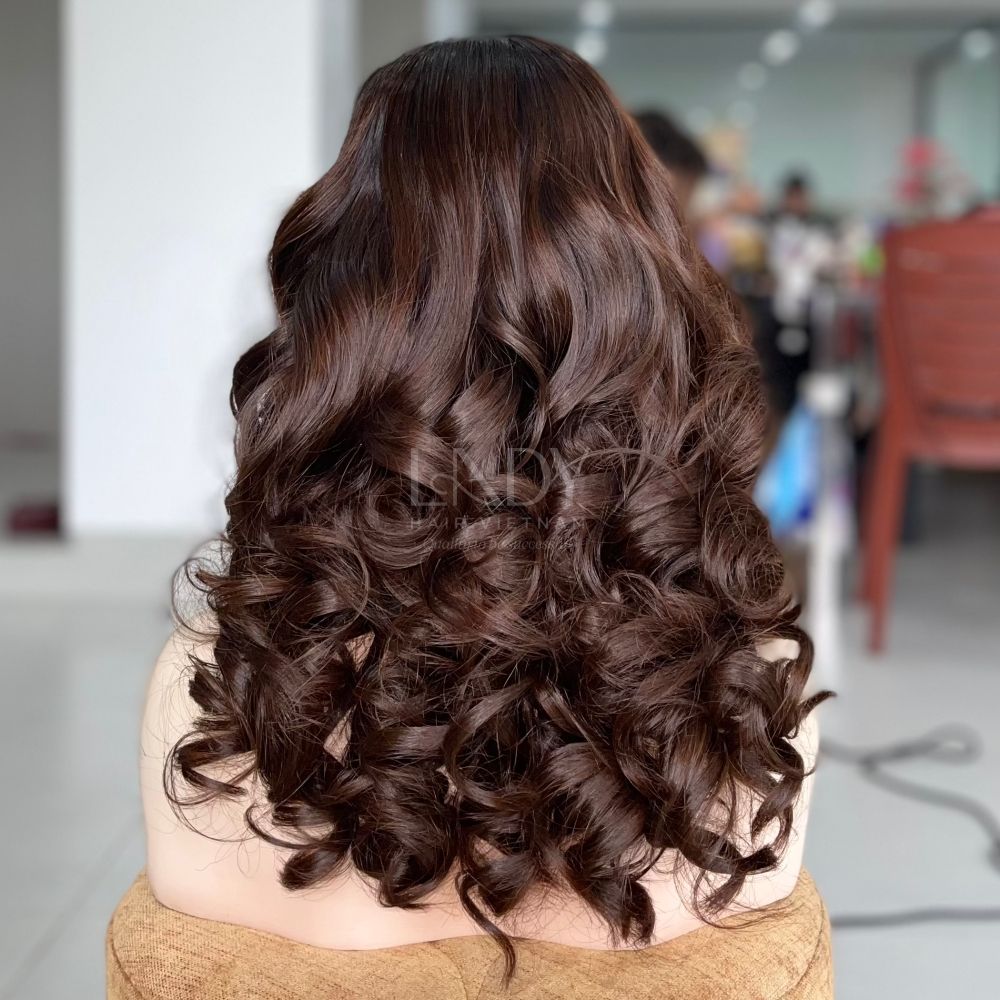 สีน้ำตาล