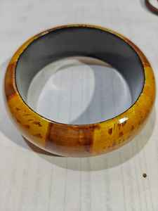 Bracelets en résine à surface transparente très brillante fabriqués à partir de matériaux solides pour une utilisation quotidienne à la mode des fabricants et fournisseurs indiens - Product Image 5