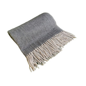 ผ้าห่มทอลายก้างปลาเพชรขนาดคิงไซส์จากผู้ผลิตอินเดีย - Product Image 1