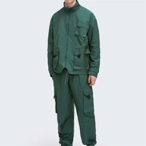 Conjunto Deportivo de 2 Piezas para Hombre, Chaqueta Cortavientos Estampada de Invierno, Estilo Urbano Personalizado, Ligero, Holgado, de Poliéster/Algodón con Forro Polar - Product Image 1