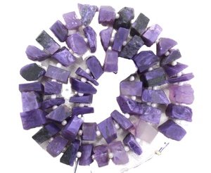 หินอัญมณี Charoite ธรรมชาติจำนวน50ชิ้น,สว่านเจาะรูตรงกลางไม่เท่ากันทำเครื่องประดับแฮนด์เมดขายส่ง - Product Image 1